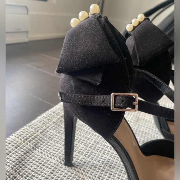 Black high heels shoes - UK Size 5 / US 7 - 8 inch heel - pearls & bow back - Picture 3 of 6